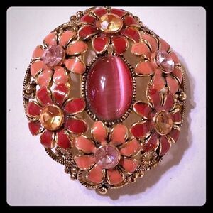 Vintage Gold Tone Floral Cabochon Brooch